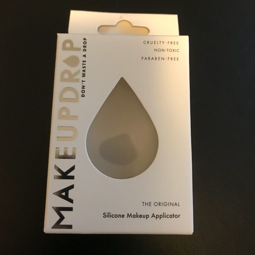 Makeup Drop makeup applicator